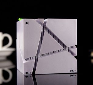 Cube Bluetooth Speaker Creative Colorful Lights Mobile Phone Subwoofer (Option: White-USB)